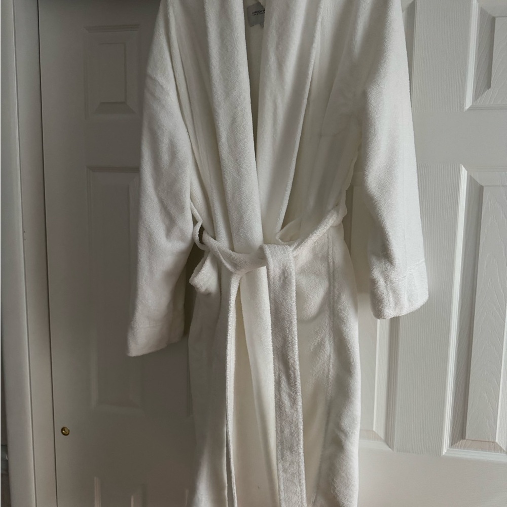 Heidi Weisel Classic spa White Plush Bathrobe - Terry Cloth